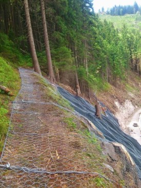 Petera Jiří - geolog - stabilizace svahu - geotextilie, sítě